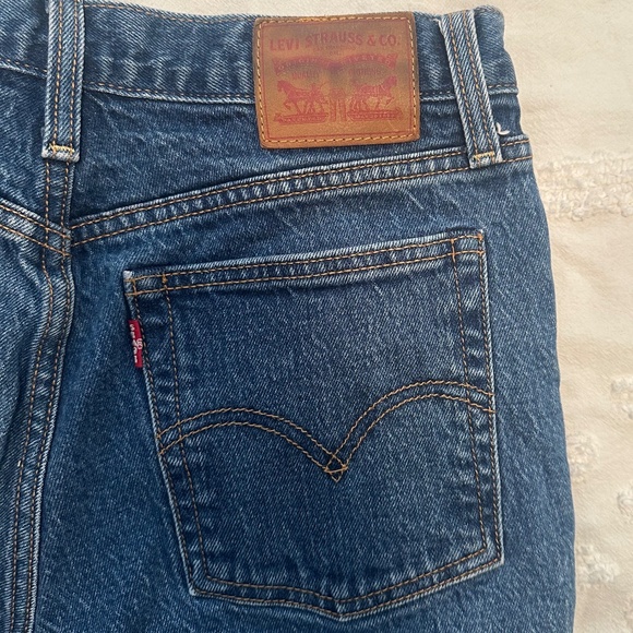 Levi’s Wedgie Straight Jean - Picture 6 of 7